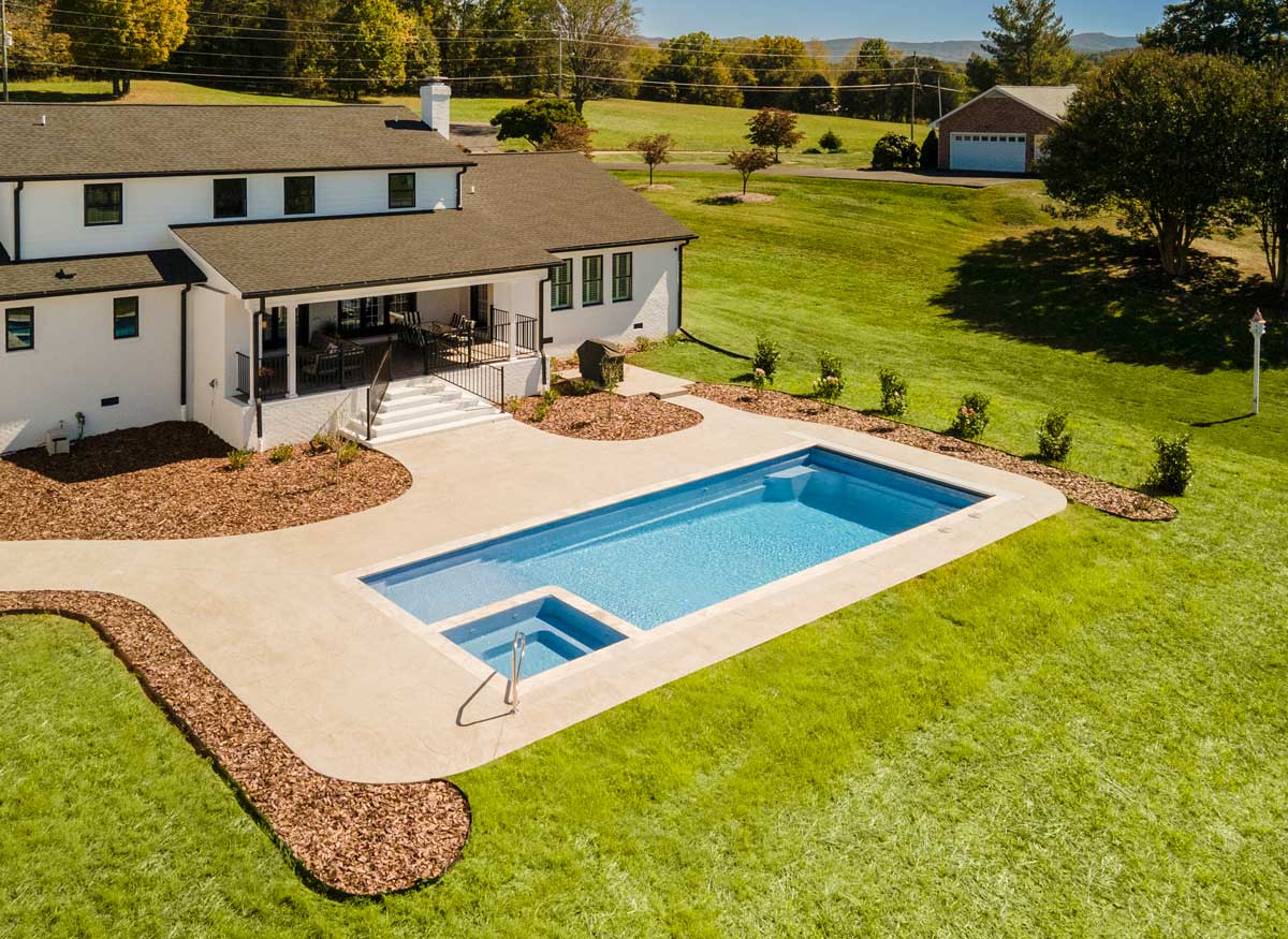 Astoria 12 gallery image 2