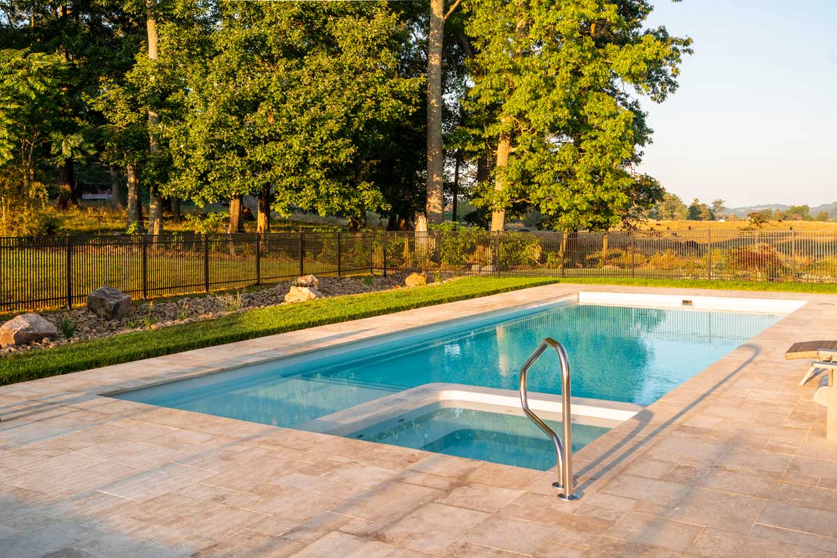 Astoria 12 gallery image 3